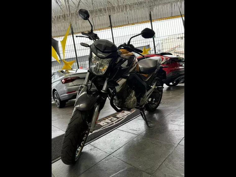 Honda CB Twister Amarelo 6