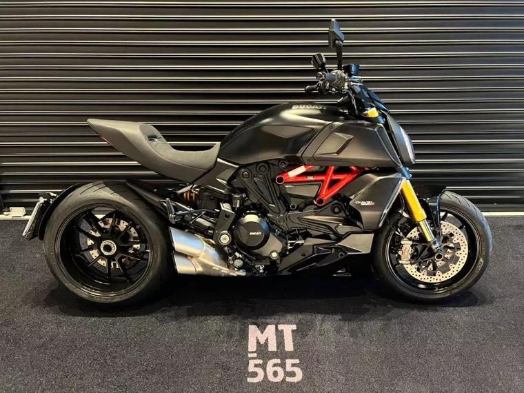 Ducati Diavel Preto 1