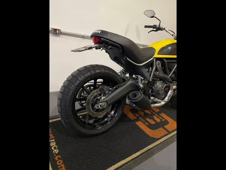 Ducati Scrambler Preto 6