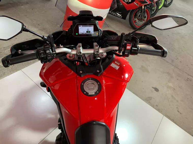 Yamaha MT-09 Vermelho 15