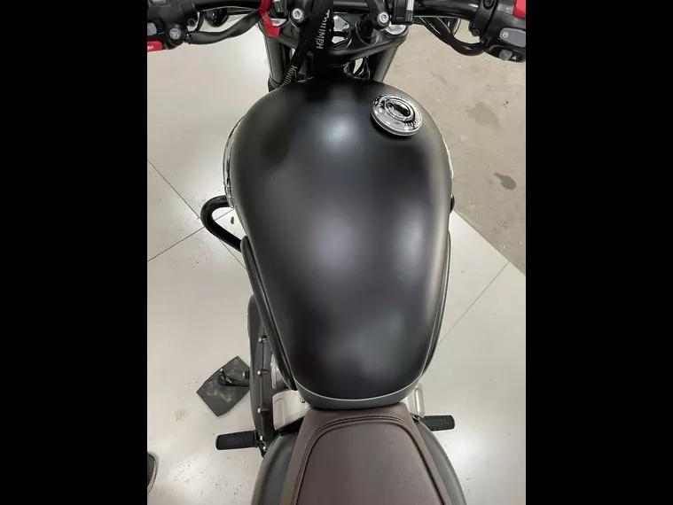 Triumph Bonneville Preto 9