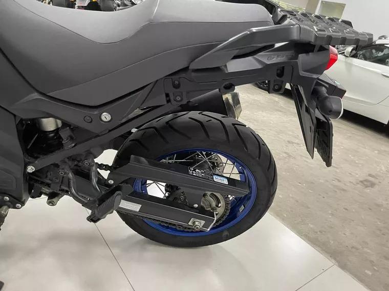 Suzuki V-Strom Azul 19