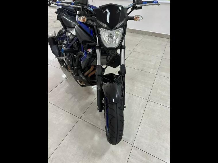 Yamaha MT-03 Azul 15