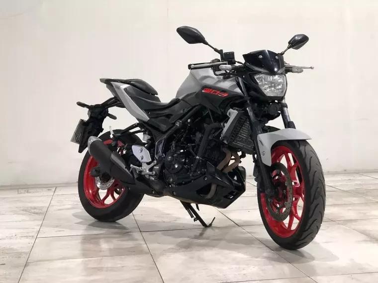 Yamaha MT-03 Cinza 1