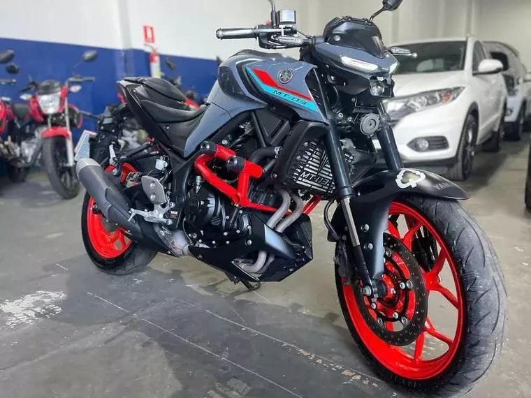 Yamaha MT-03 Cinza 3