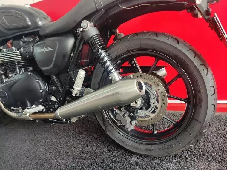 Triumph Street Twin Preto 11