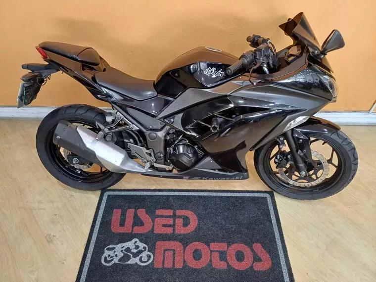 Kawasaki Ninja Preto 6