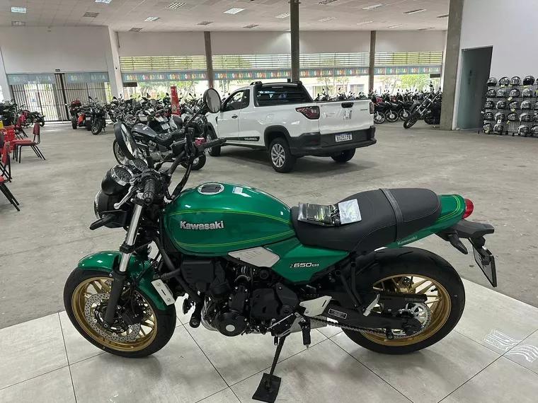 Kawasaki Z 650 Verde 21