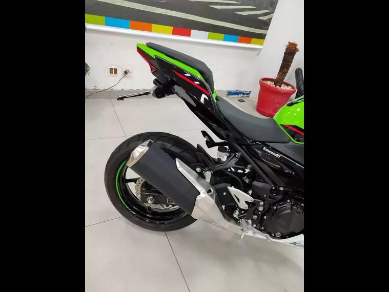 Kawasaki Ninja Verde 3