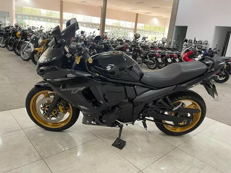 Suzuki GSX Preto 8