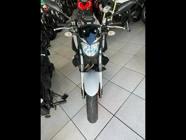 Yamaha MT-03 Cinza 14