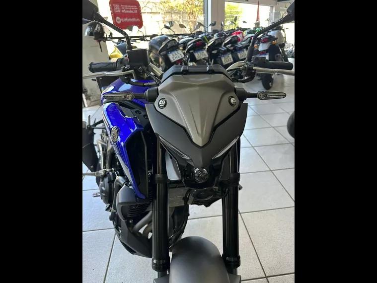 Yamaha MT-03 Azul 11