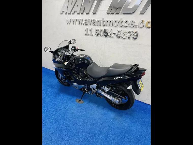 Suzuki GSX Preto 9