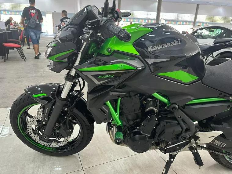 Kawasaki Z 650 Verde 8