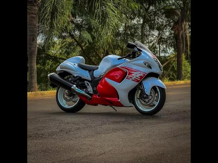 Suzuki GSX-R Branco 1