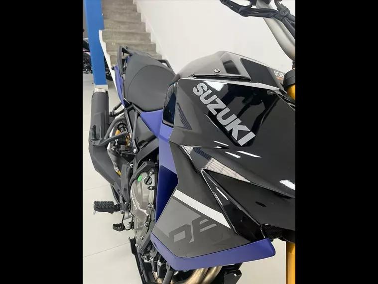 Suzuki V-Strom Preto 9