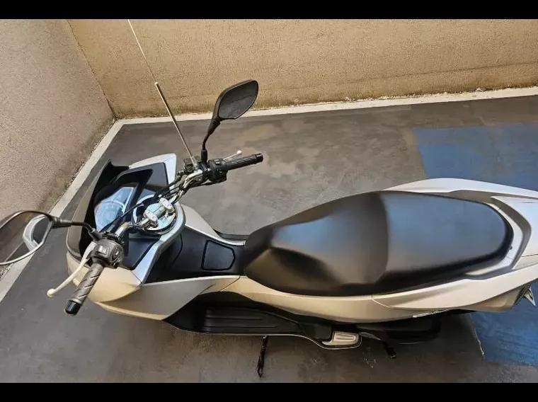 Honda PCX Prata 5