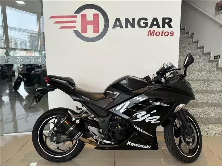 Kawasaki Ninja Preto 1