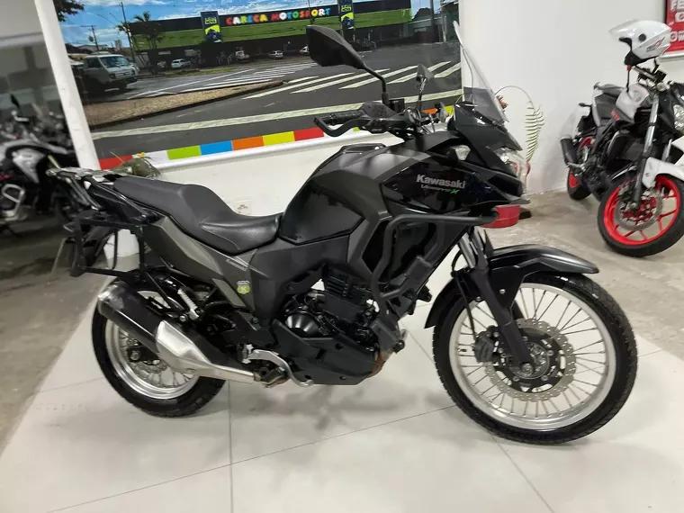 Kawasaki Versys Preto 17