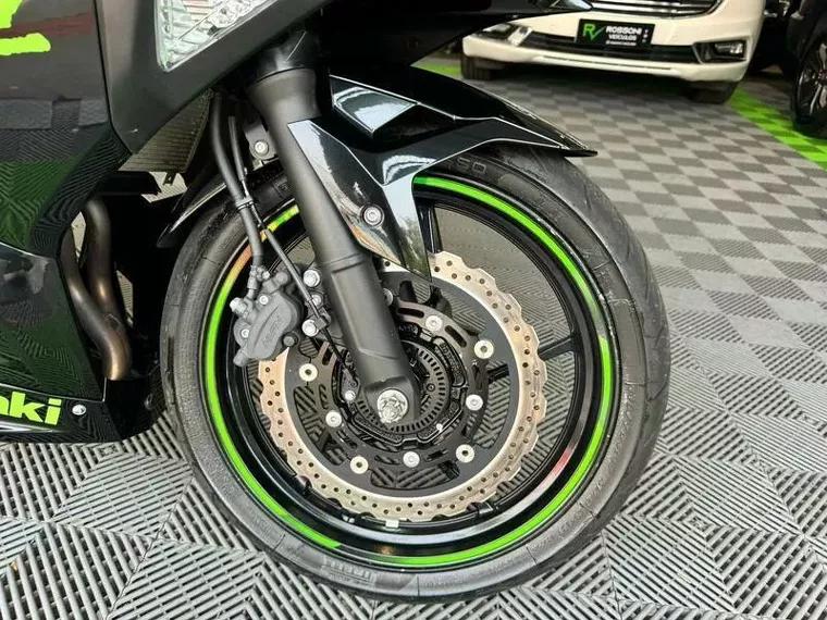 Kawasaki Ninja Preto 12