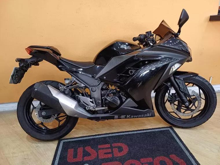 Kawasaki Ninja Preto 4