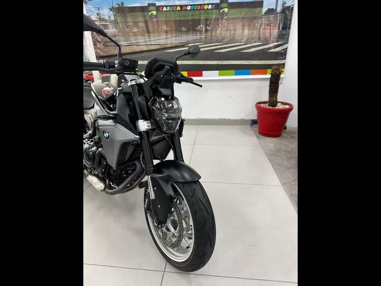 BMW F 900 Preto 16