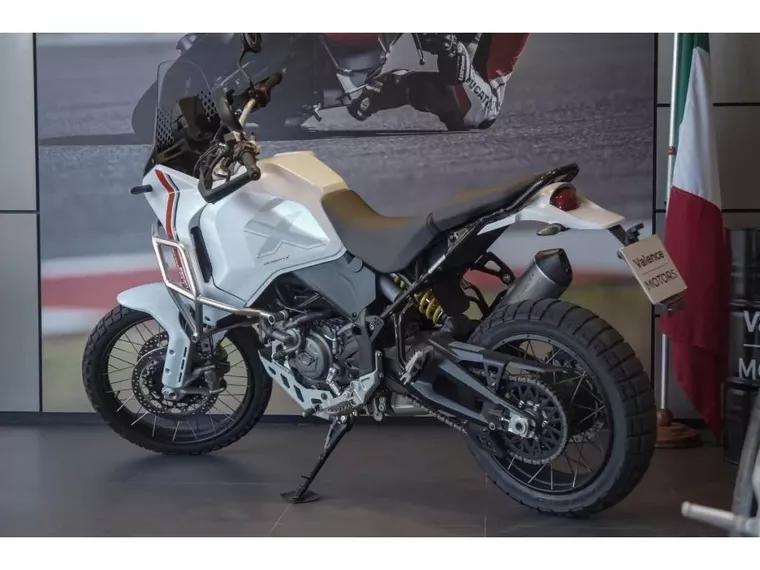 Ducati Desert X Branco 2