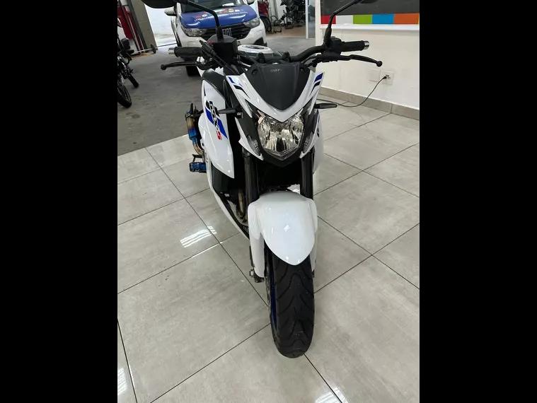 Suzuki GSX-S Branco 16