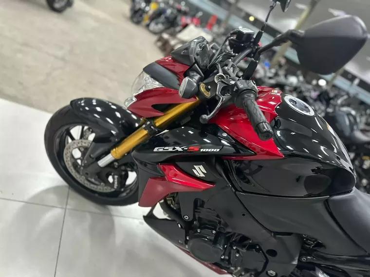 Suzuki GSX-S Preto 23