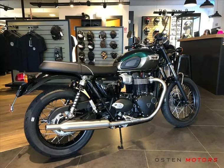 Triumph Bonneville Verde 8