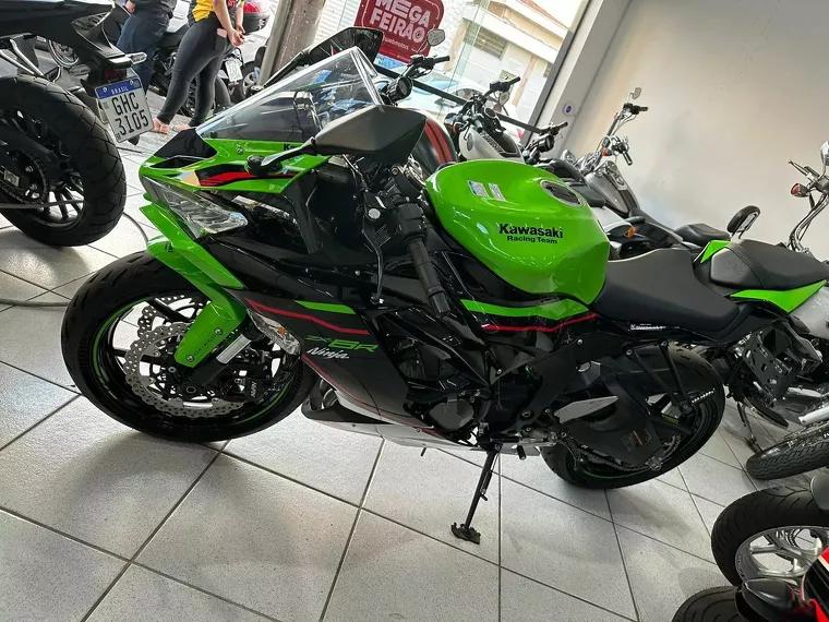 Kawasaki Ninja Verde 27