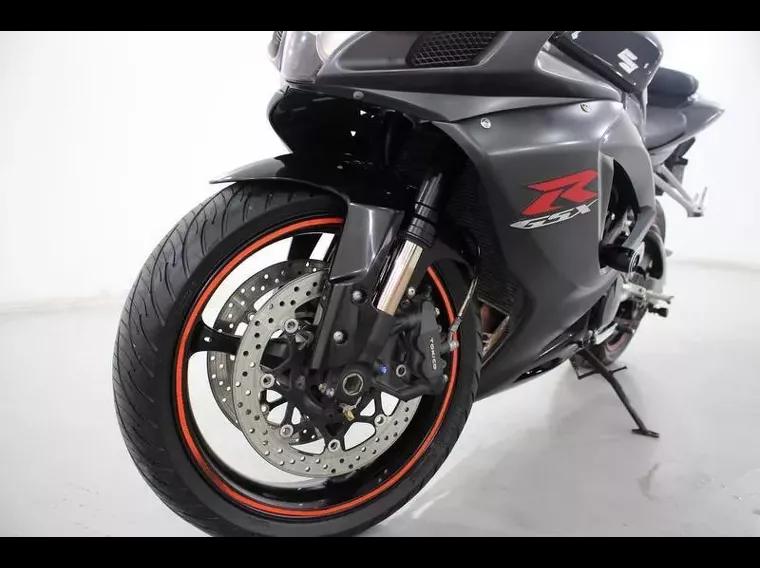 Suzuki GSX Preto 6