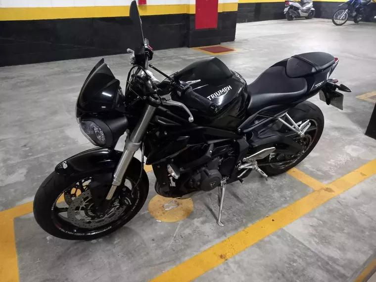 Triumph Street Triple Preto 3