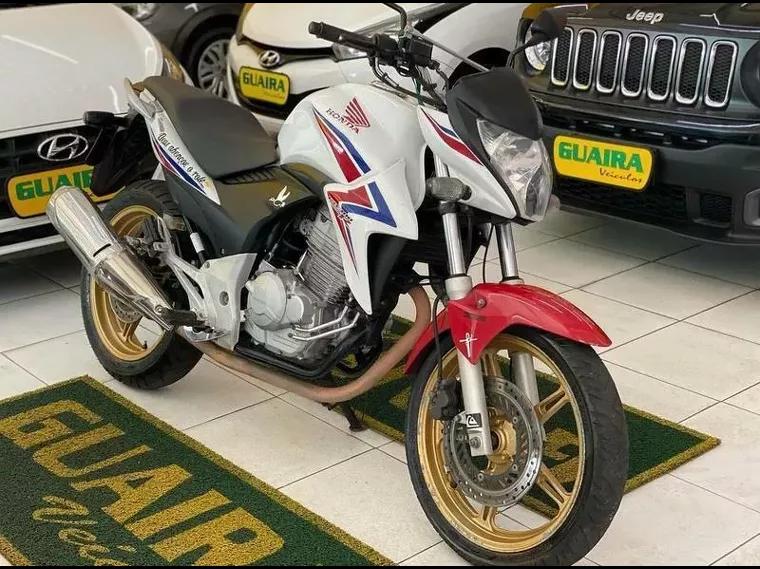 Honda CB 300 Branco 8