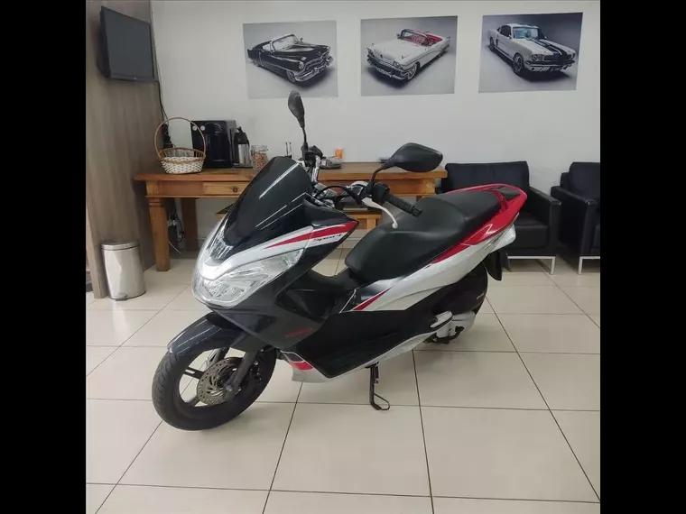 Honda PCX Cinza 3