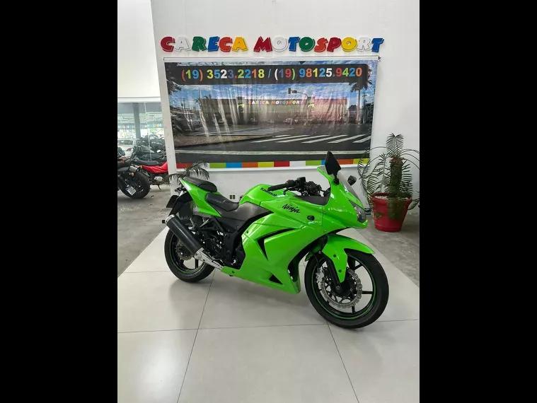 Kawasaki Ninja Verde 6