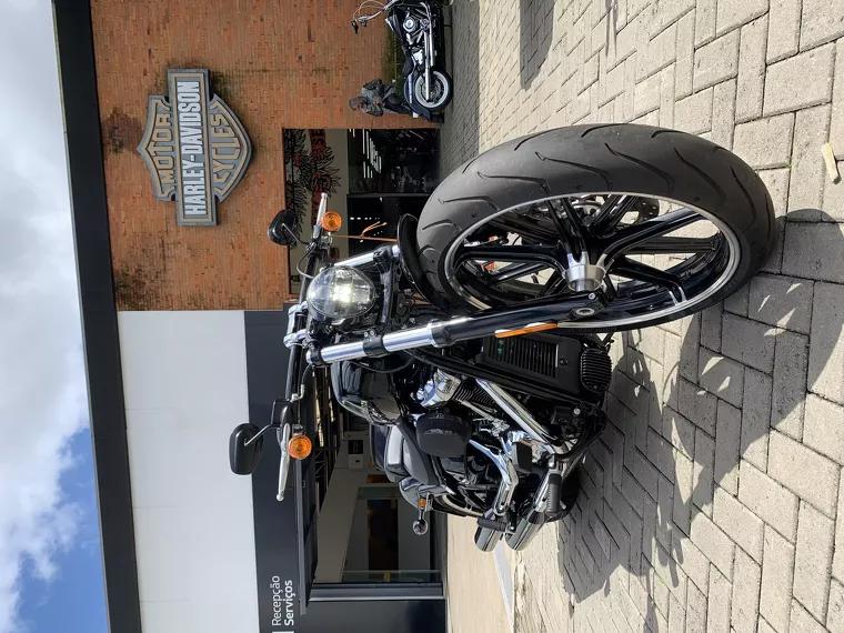 Harley-Davidson Breakout Preto 2