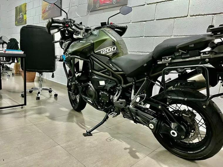 Triumph Tiger 1200 Verde 5