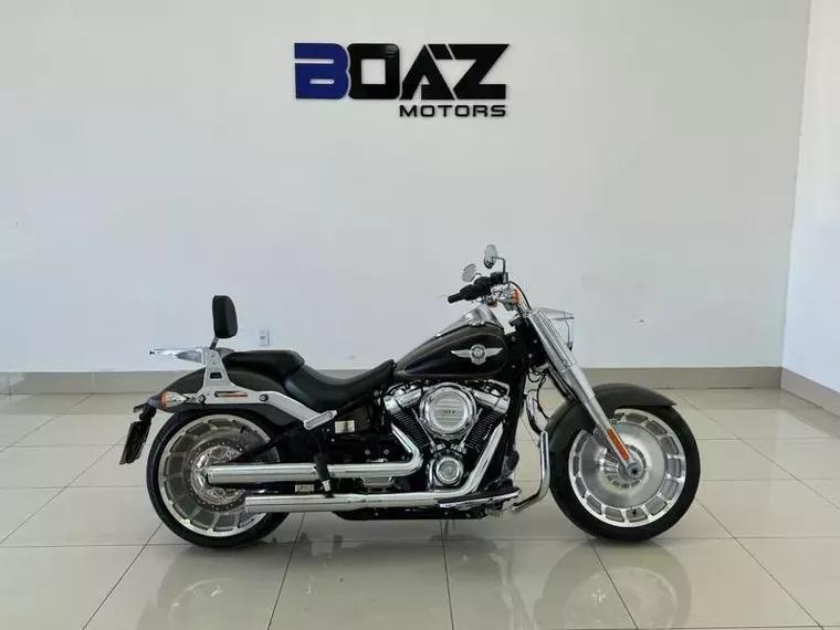 Harley-Davidson Fat Boy Cinza 1