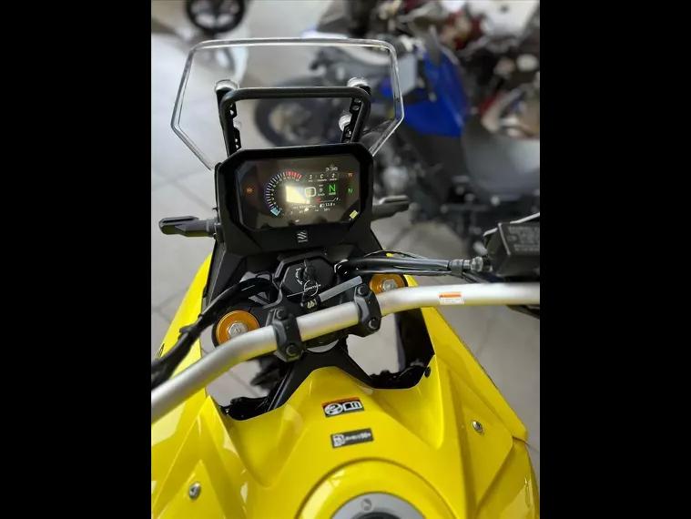 Suzuki V-Strom Amarelo 4