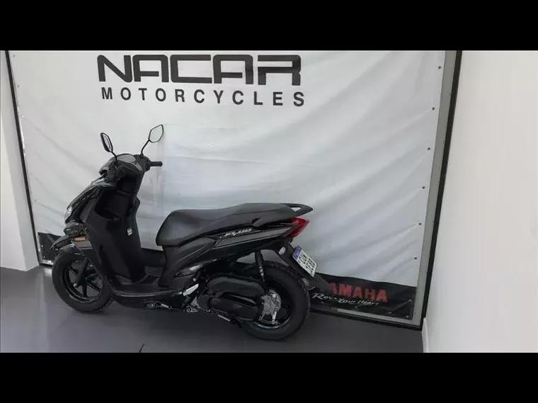 Yamaha Fluo Preto 3