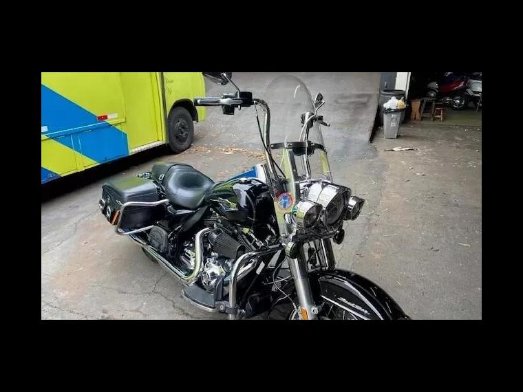 Harley-Davidson Road King Preto 6