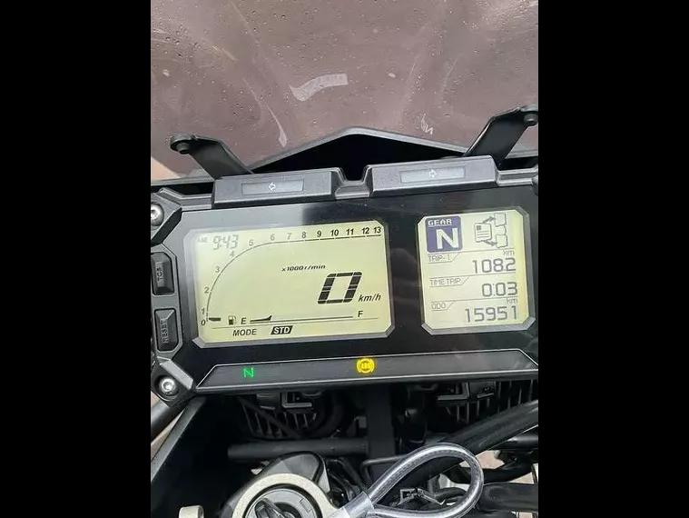 Yamaha MT-09 Cinza 11