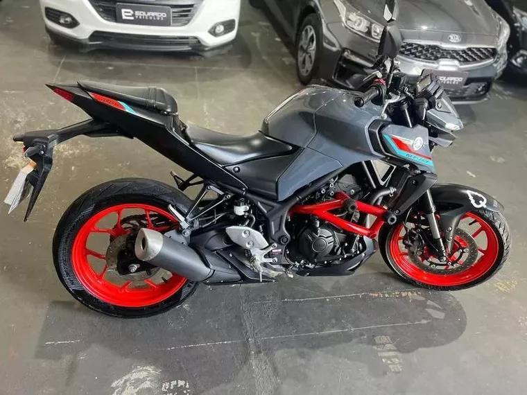 Yamaha MT-03 Cinza 5