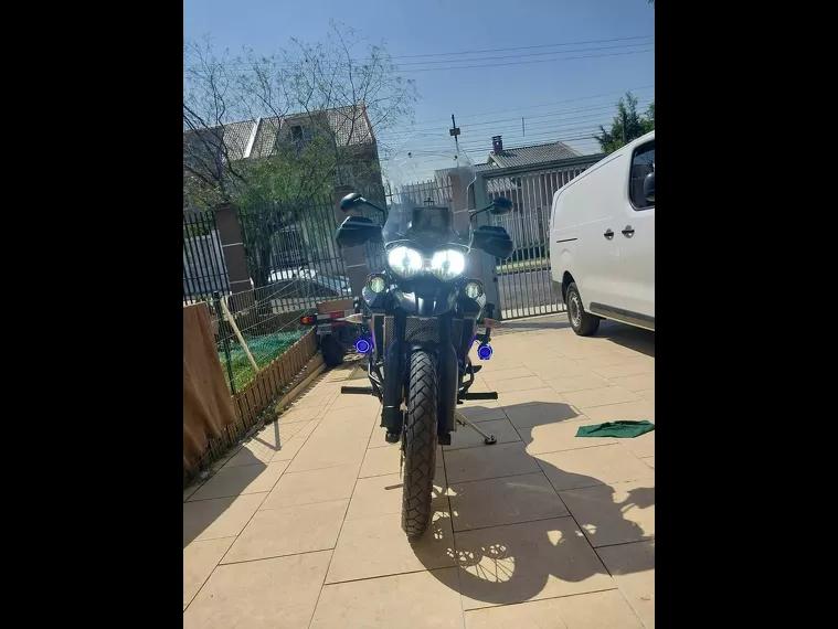 Triumph Tiger 800 Branco 1