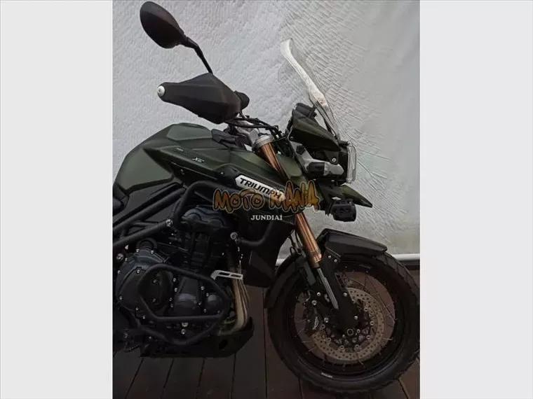 Triumph Tiger 1200 Verde 11