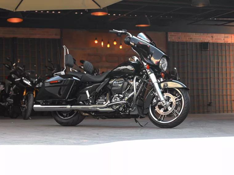 Harley-Davidson Street Glide Preto 1