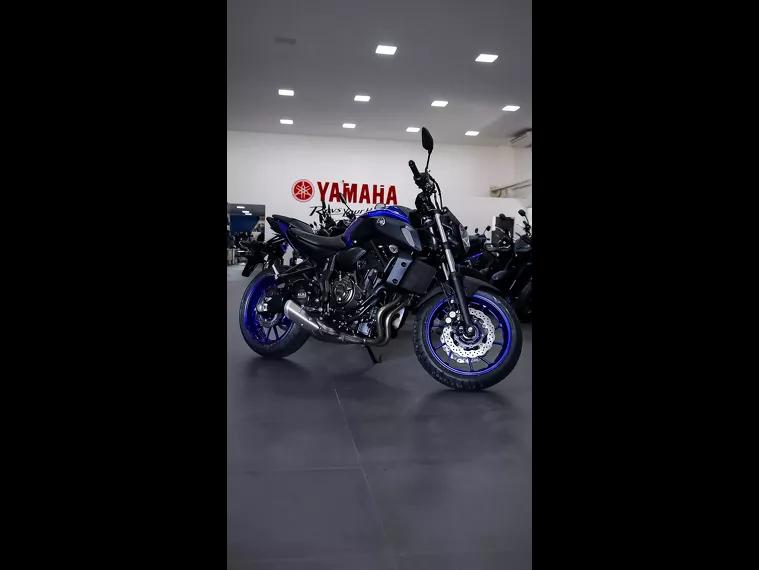 Yamaha MT-07 Cinza 14