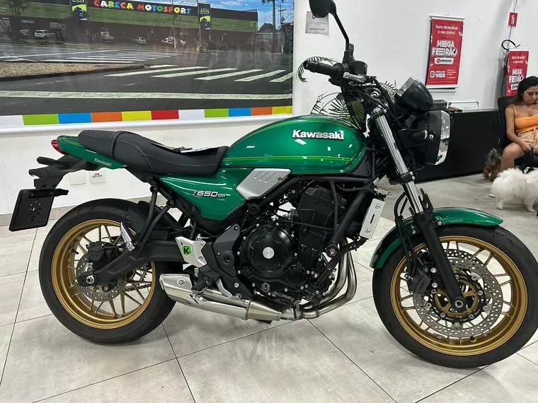 Kawasaki Z 650 Verde 5