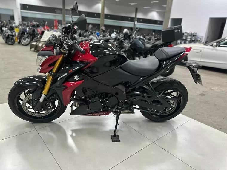 Suzuki GSX-S Preto 22